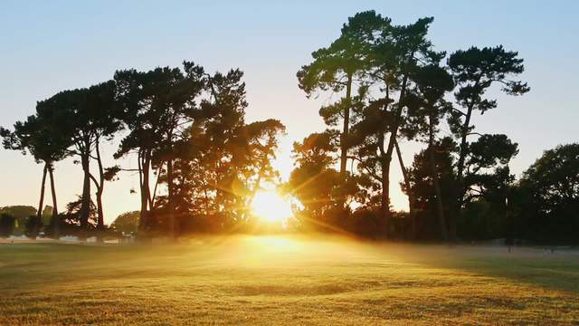 אלוהים ברא את השמיים, הארץ וכל הדברים עבור בני האדם