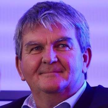 Yves Bleunven prend la tête des maires du Morbihan