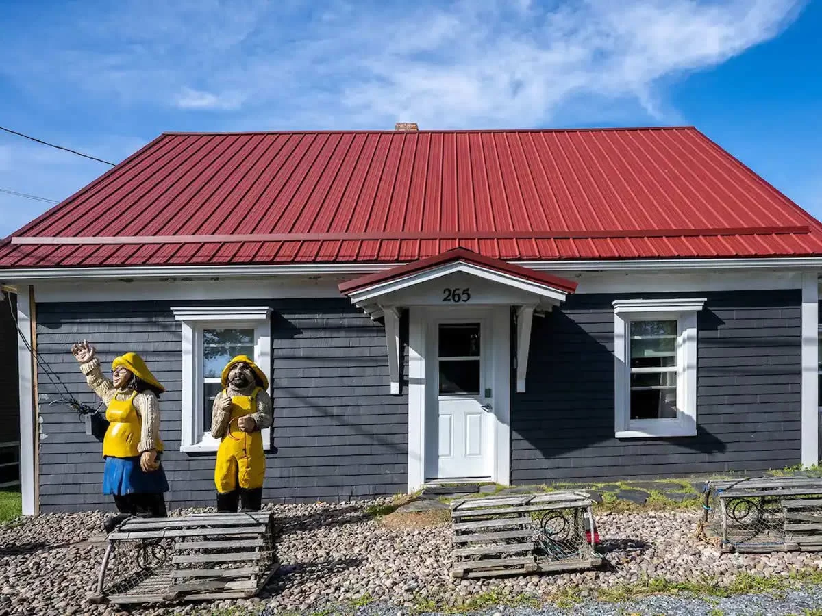 THIEVES MAKE OFF WITH POPULAR TOURIST ATTRACTION FROM PEGGY’S COVE