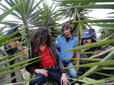 Sophomore de Putas Bêbedas é uma certeza