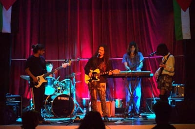 Flor Girino arrasam no Bus