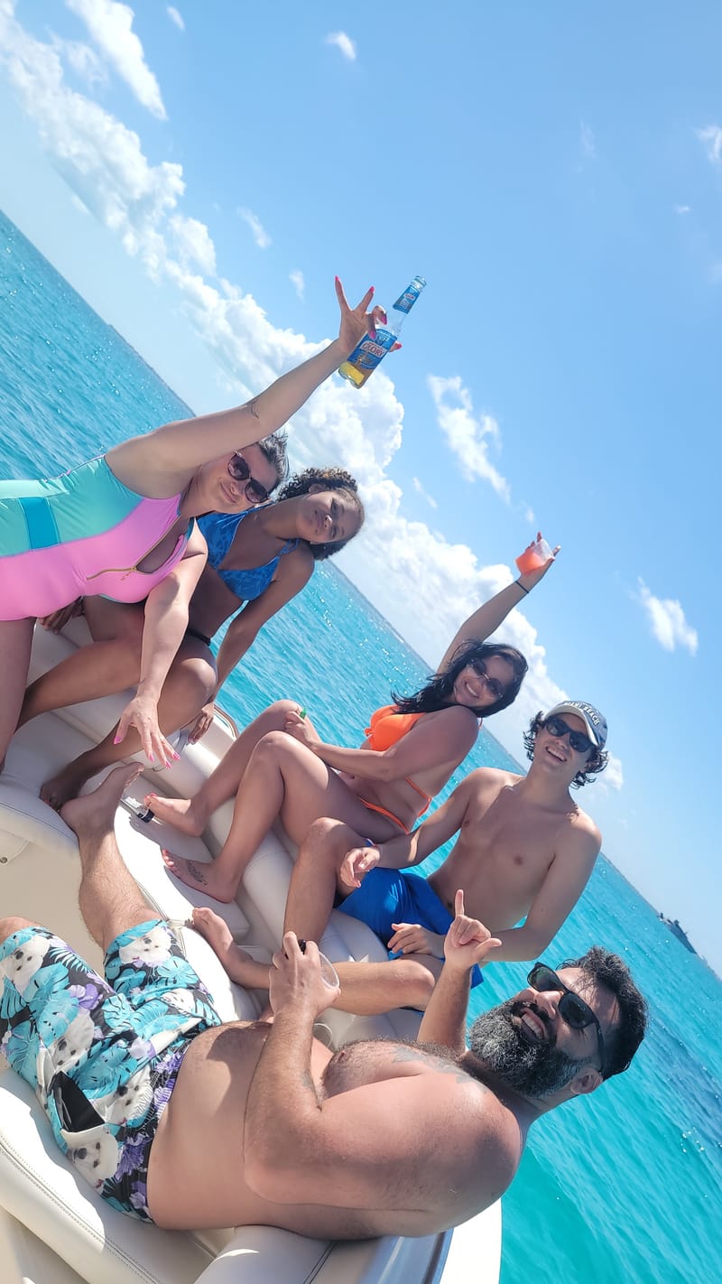 1 Hour SNORKELING GOODMANS BAY Beach