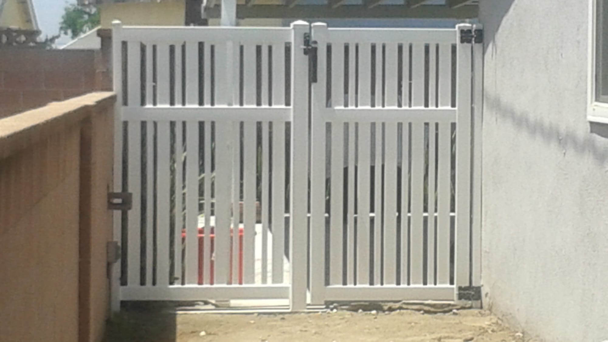 ALTERNATING PICKET RV GATE