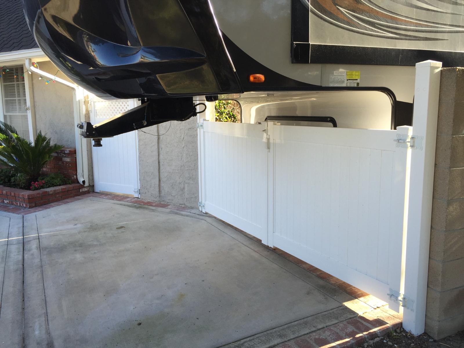 DUAL PURPOSE RV GATE