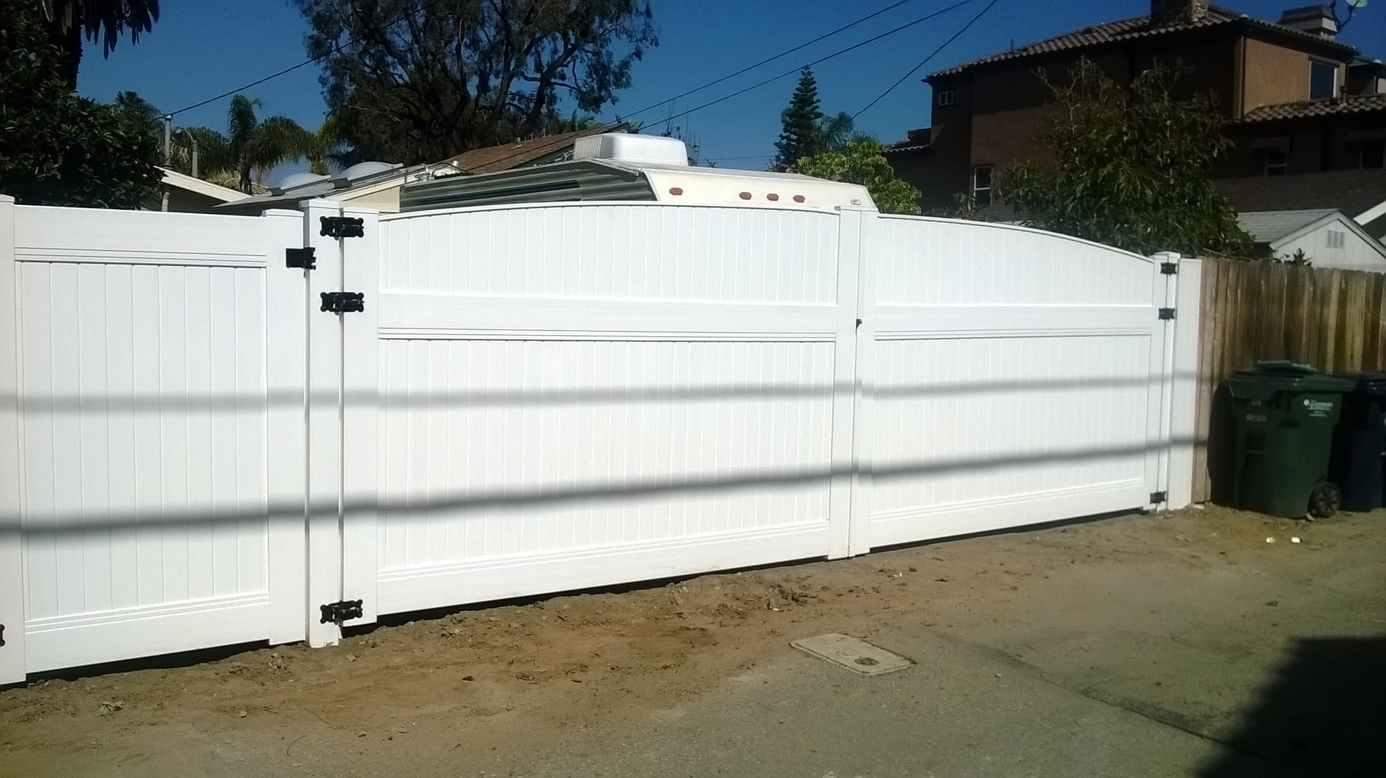 RV ARCHED GATE