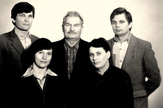 Филимонов Федор Игнатьевич с дочерьми и зятьями