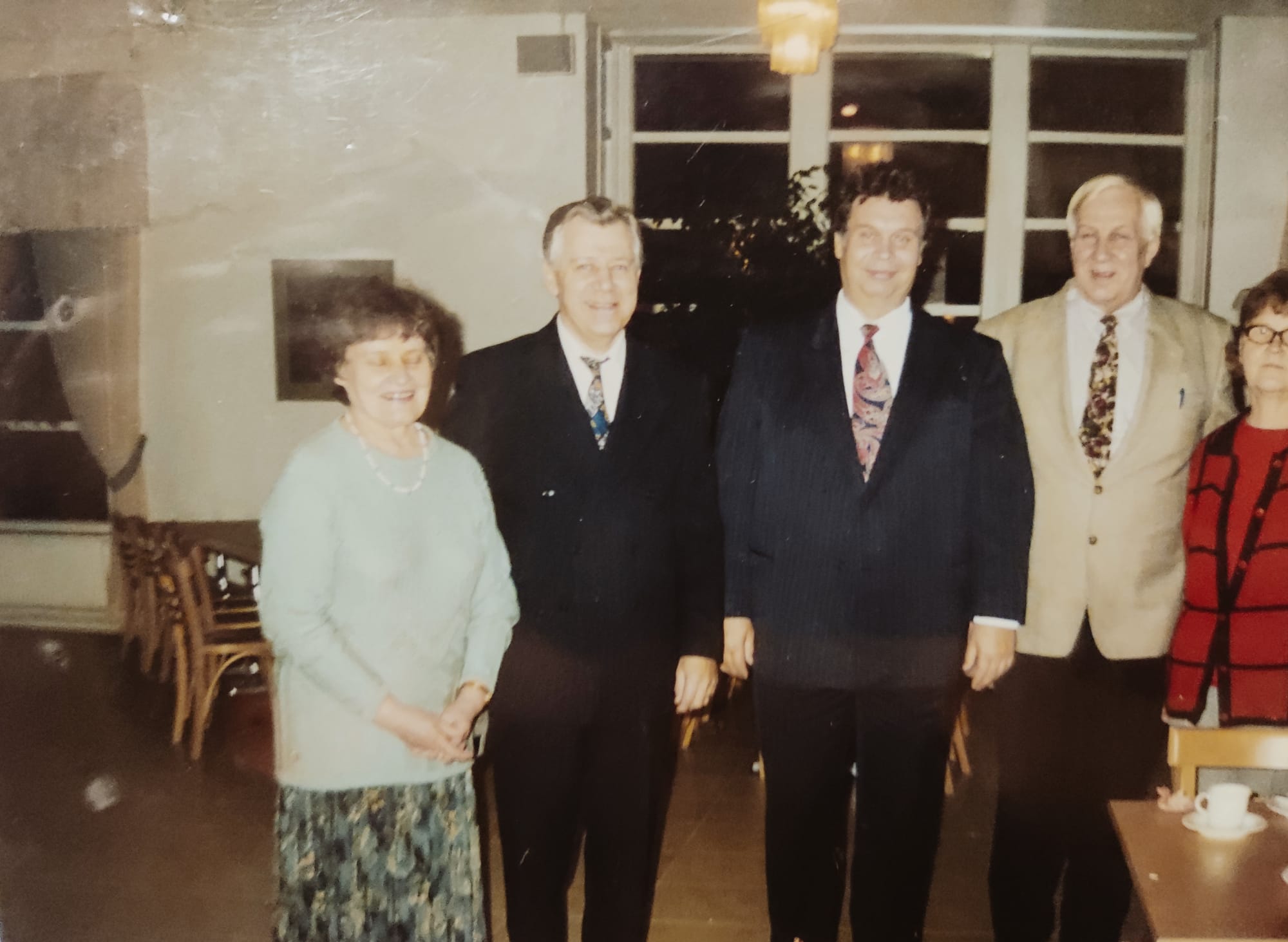 Церковные служения, общение, обеды