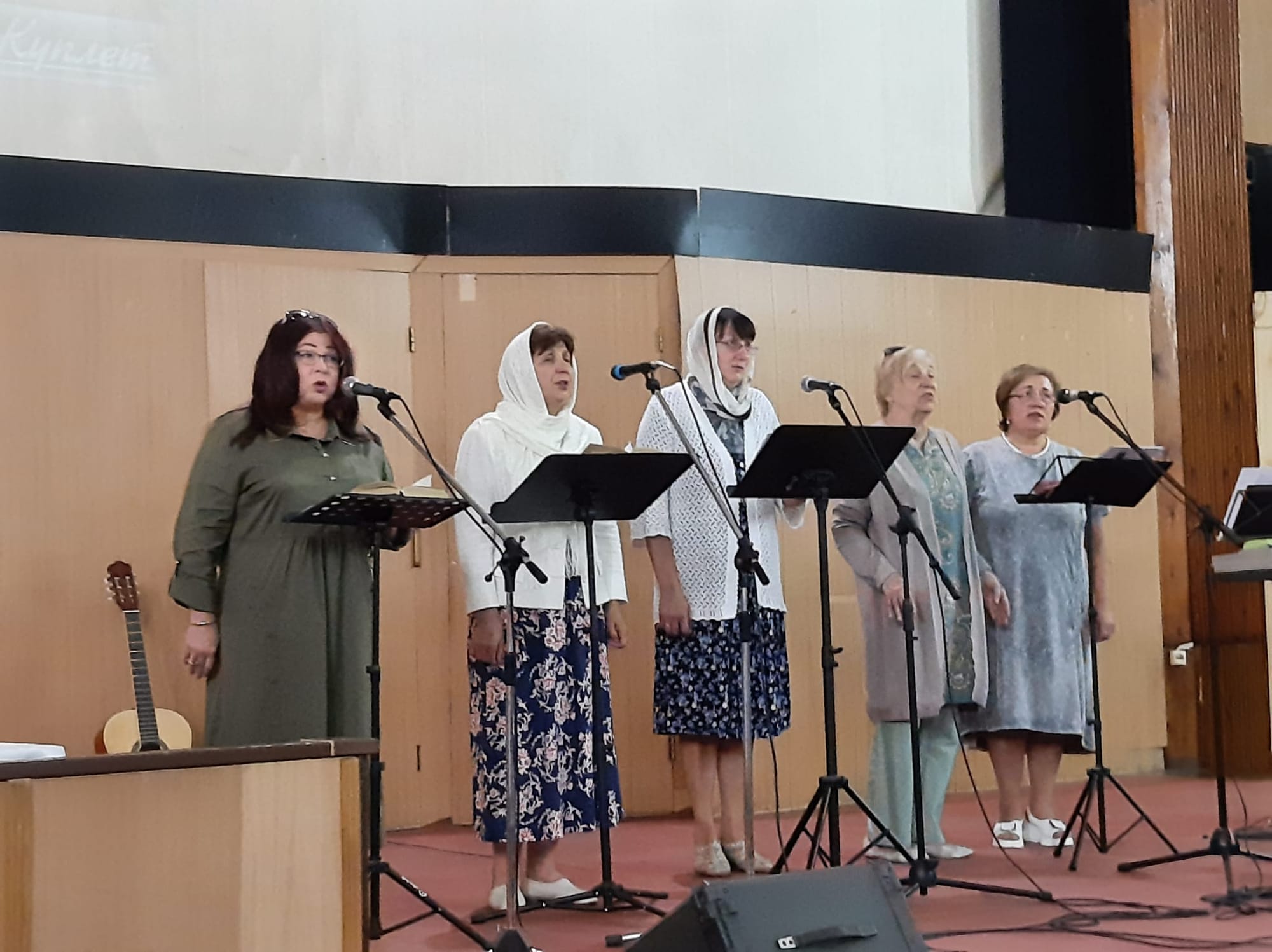 церковь в настоящем