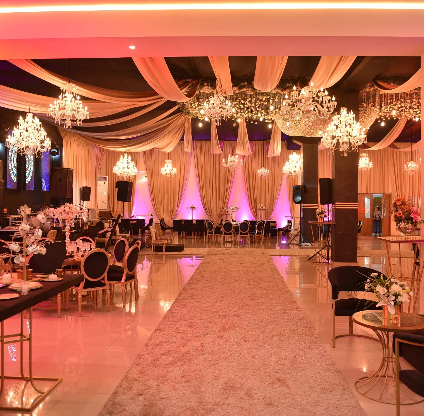 VOS STRUCTURES SUR MESURE