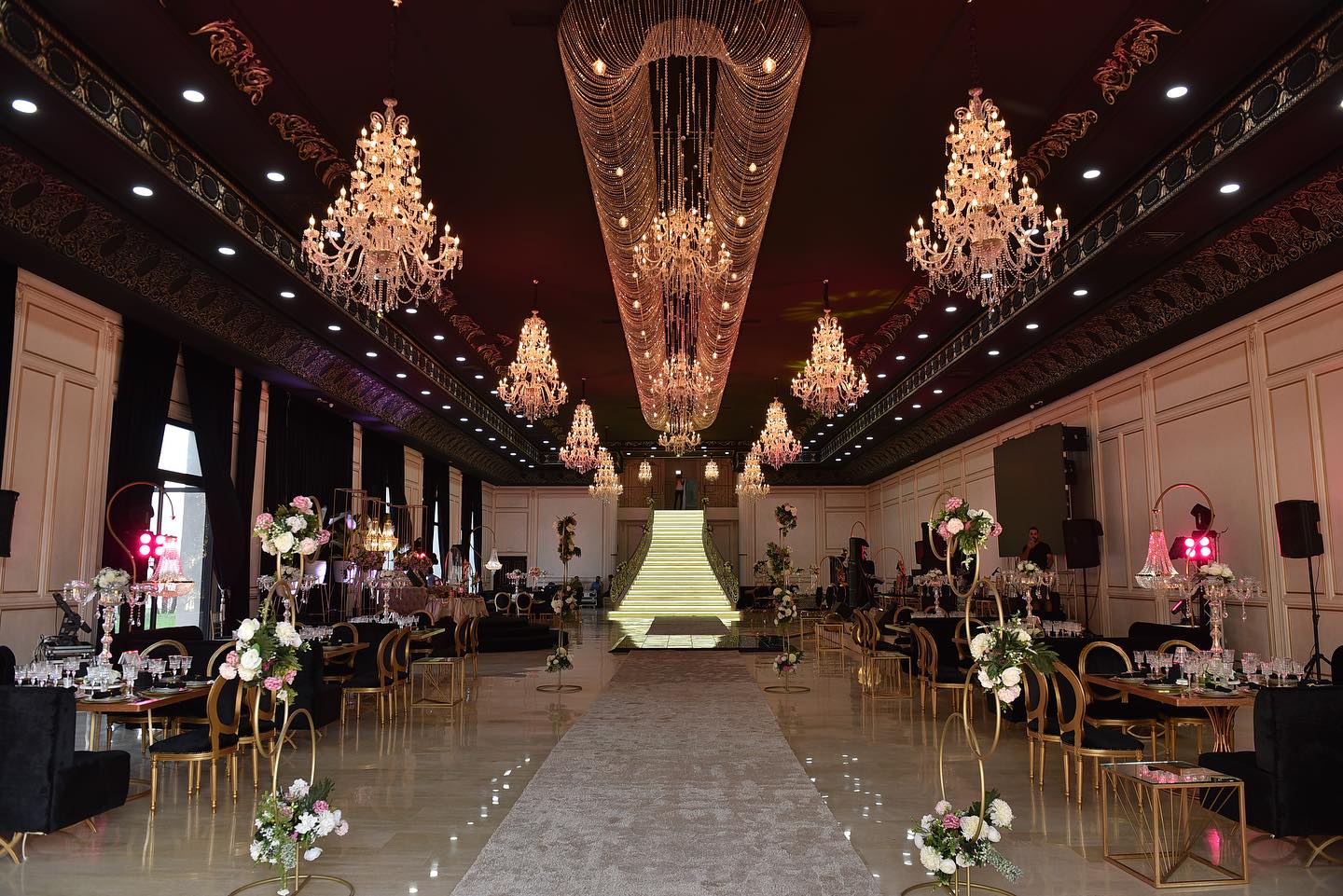 VOS STRUCTURES SUR MESURE