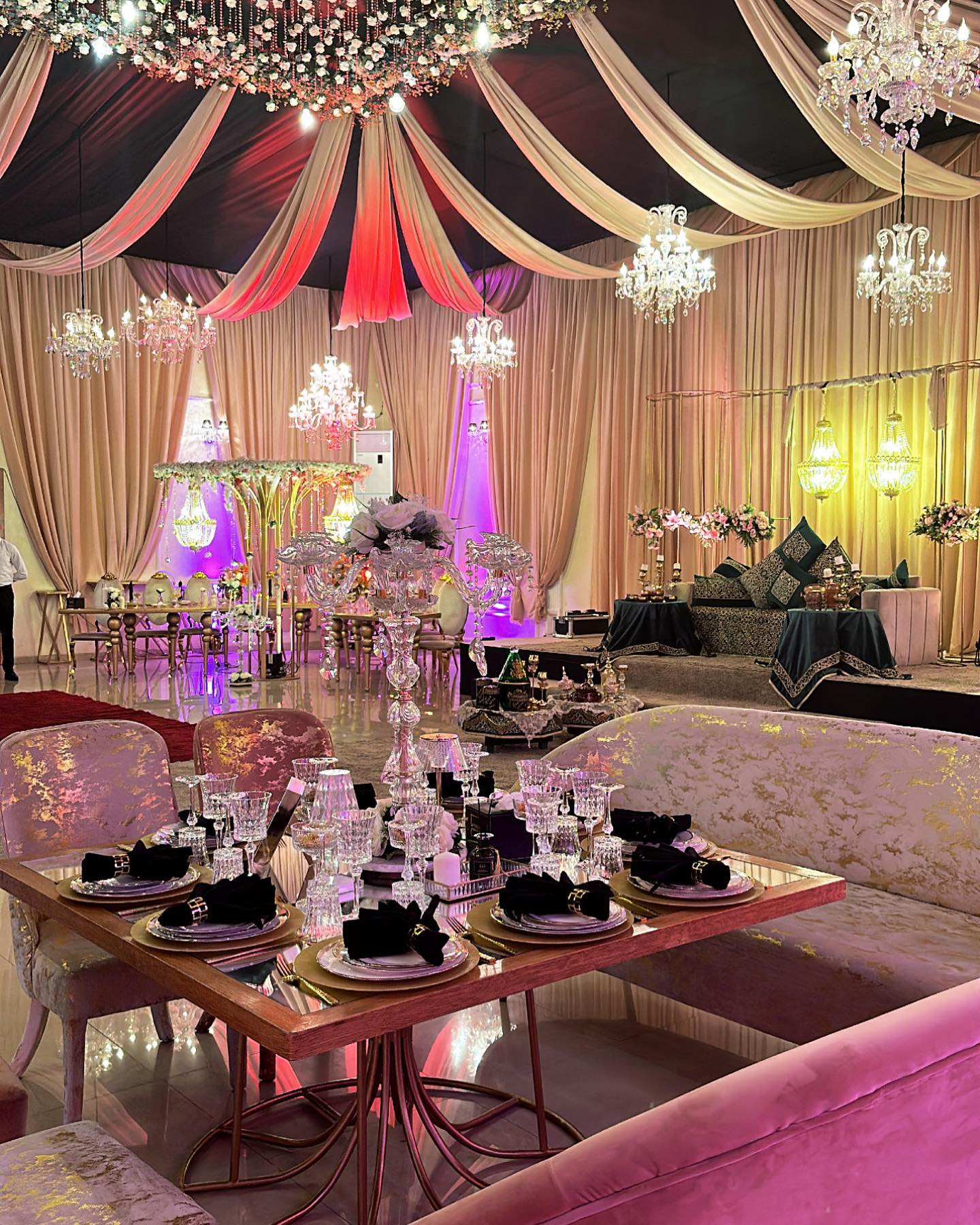 VOS STRUCTURES SUR MESURE