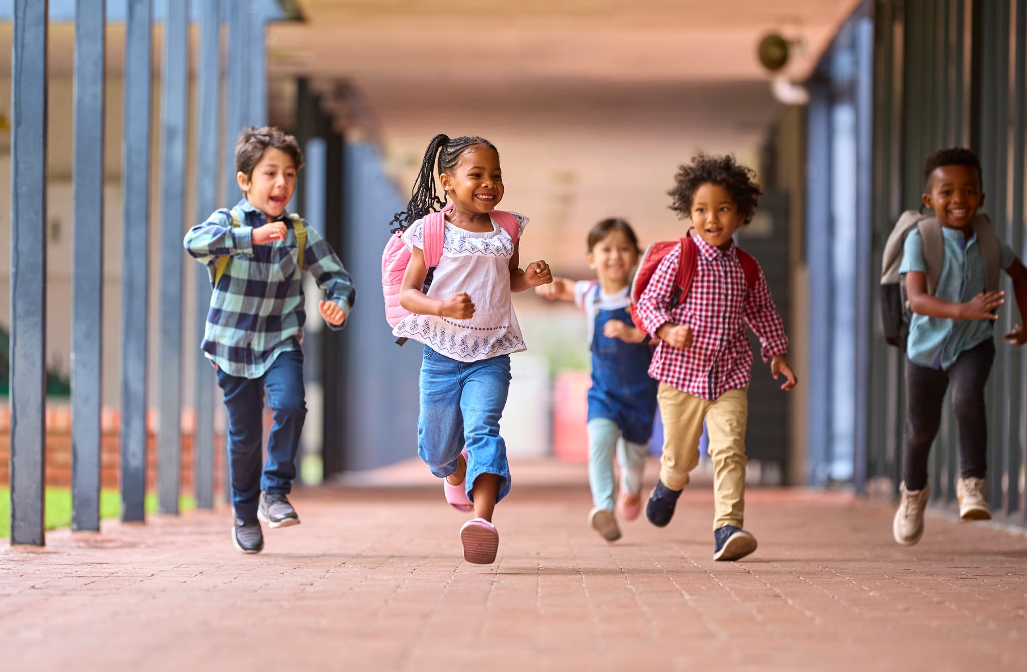 Enfants dans le Besoin: Comment Leur Offrir un Avenir Radieux