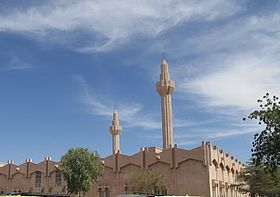 ما أصداء توجه الحكومة التشادية للحصول على عضوية كاملة في الجامعة العربية في المجتمع التشادي؟