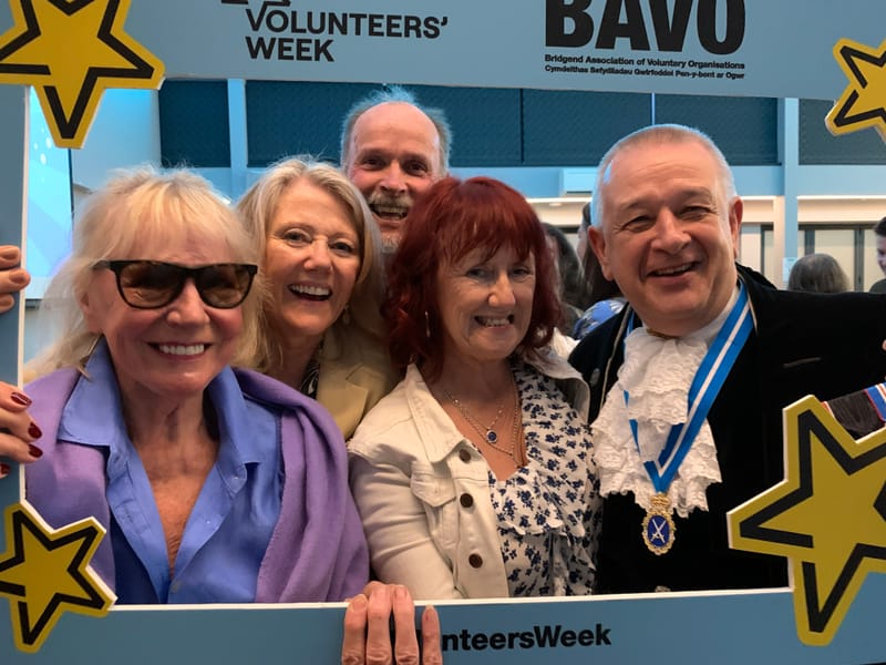 Stars That Shine By Day and Night