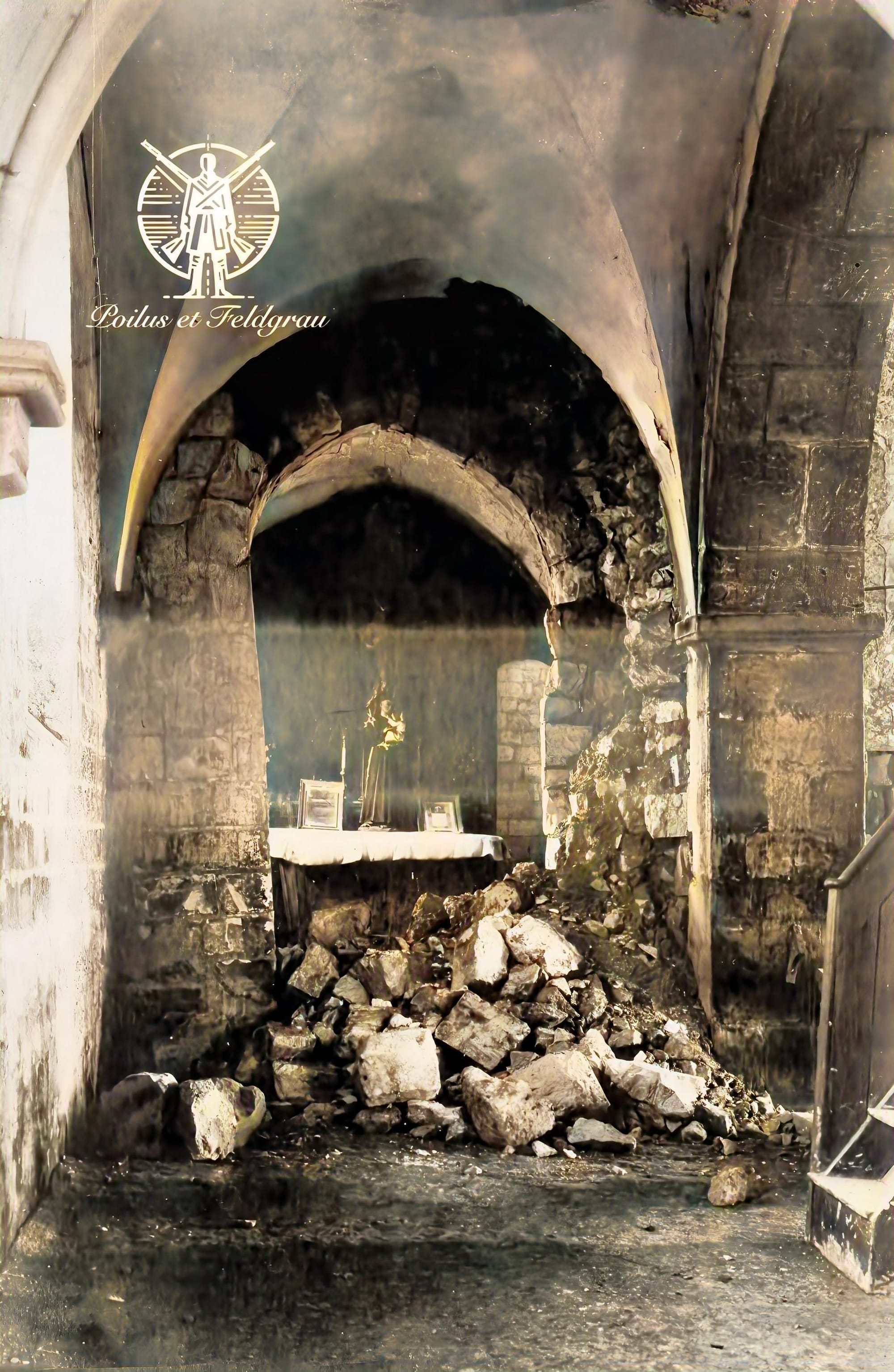 Intérieur détruit de l'église de Manre (Ardennes)