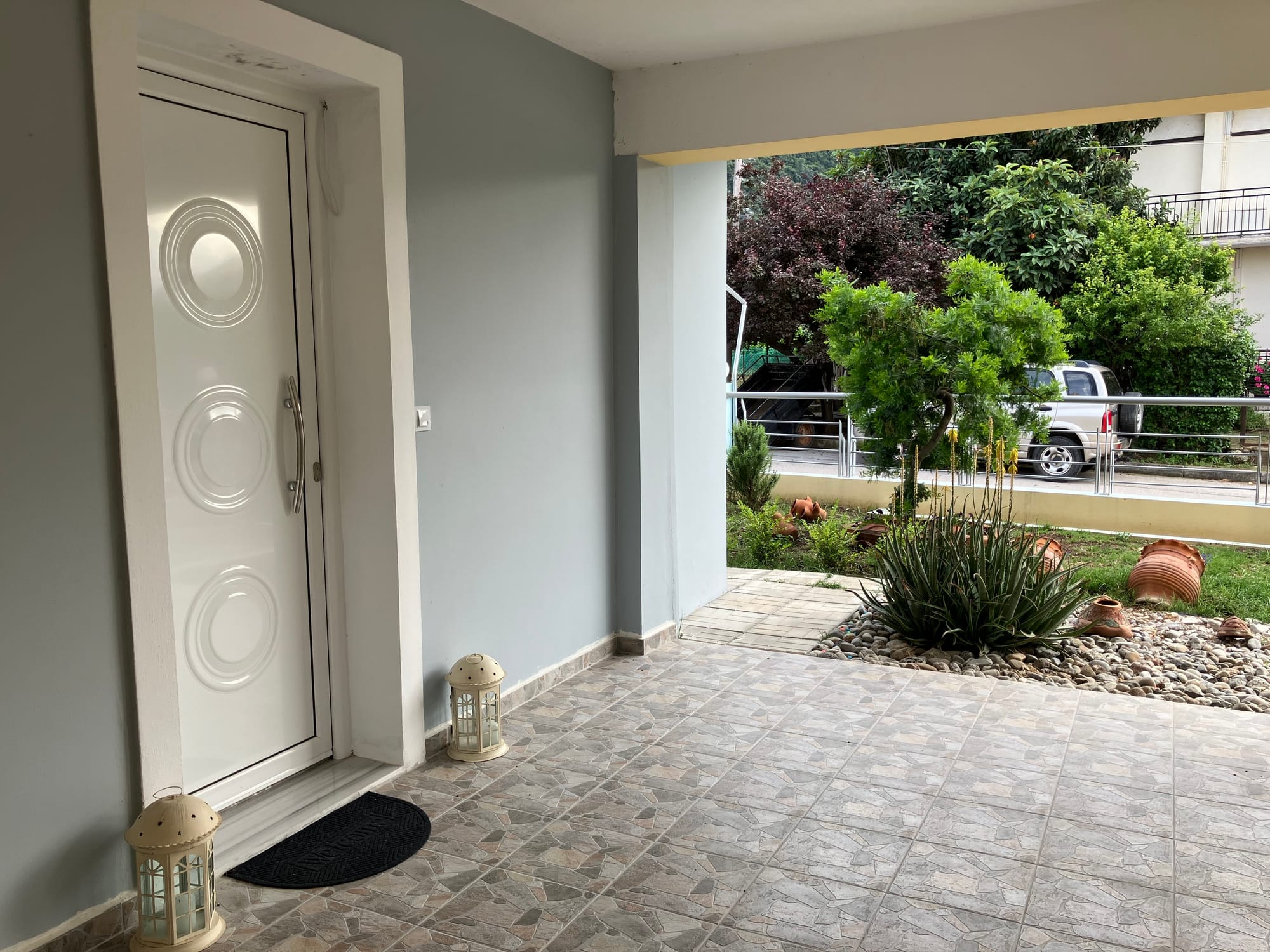 Entrance door