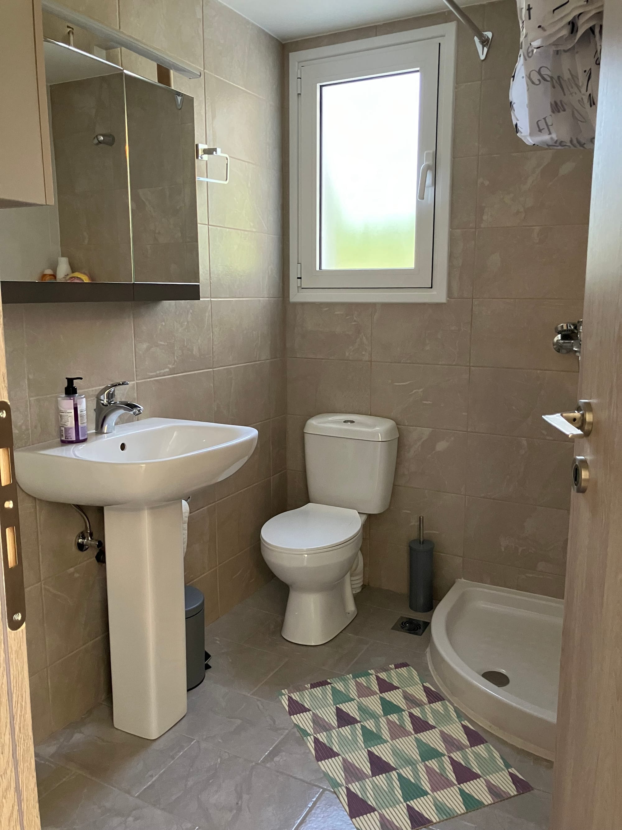 Main bathroom