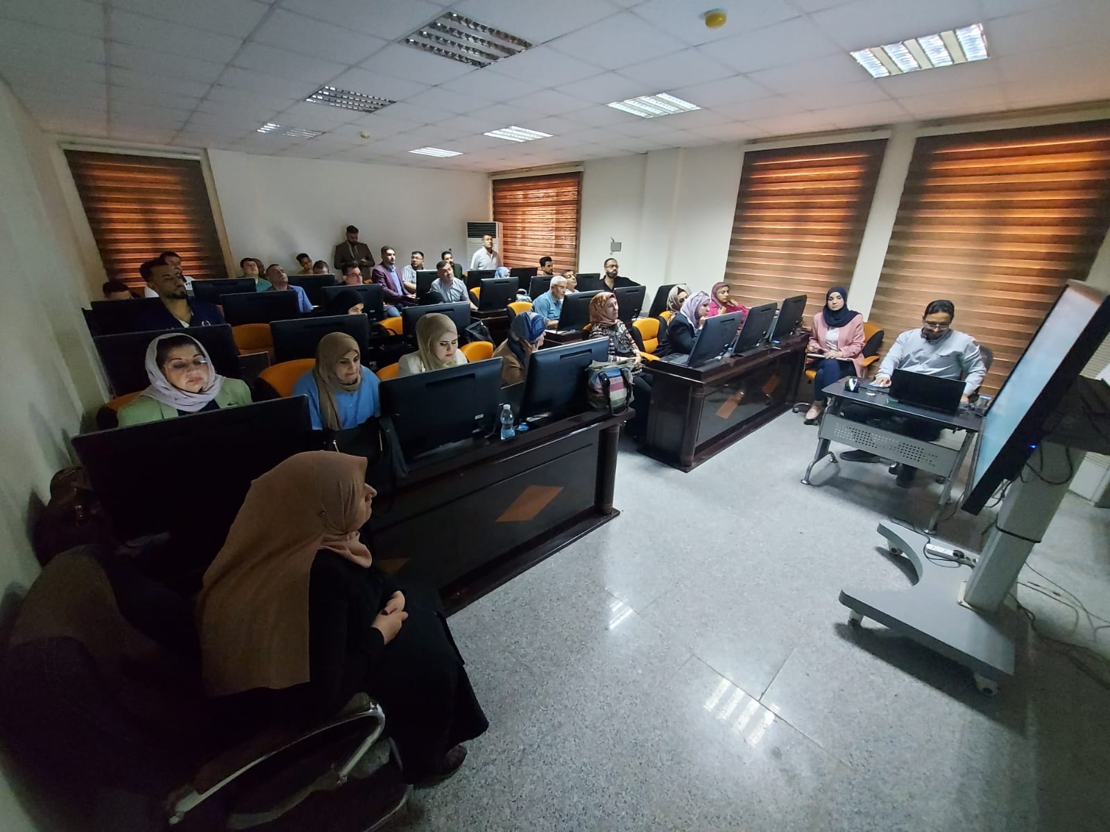 التحليل الإحصائي لبيانات المباني والإنشاءات باستخدام SPSS