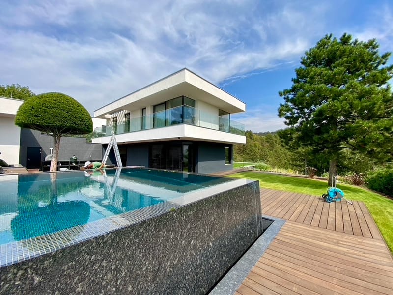 Családi házak villák  