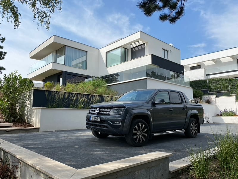 Családi házak villák  