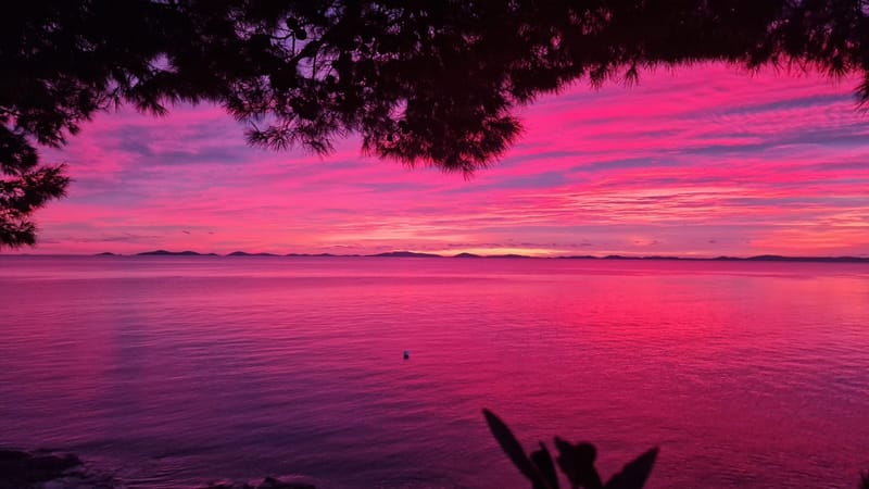 Prekrasna plaža i nezaboravni zalasci sunca