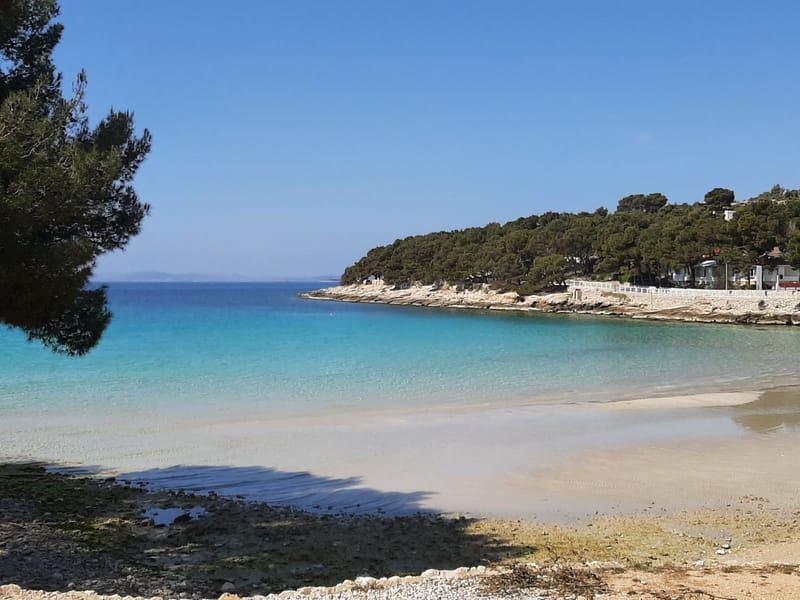 Prekrasna plaža i nezaboravni zalasci sunca