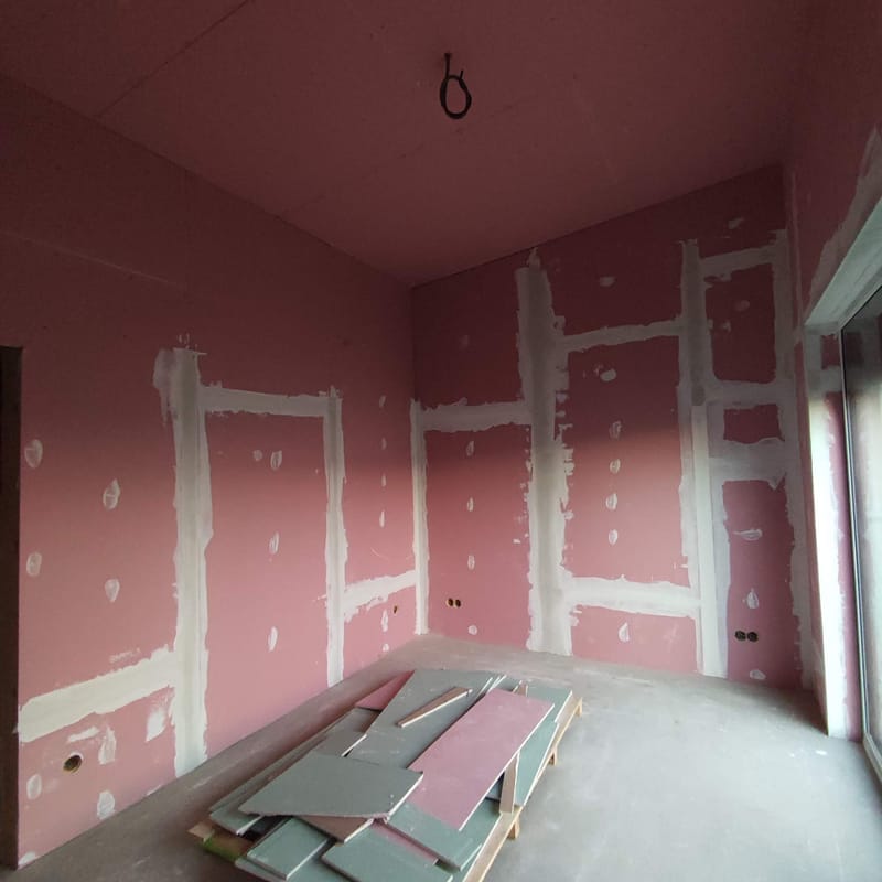 Realizácia sadrokartónových stien a stropov nedaleko Nitry