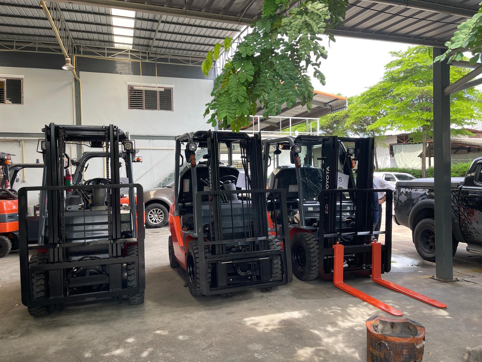 تجديد مجموعه من الروافع