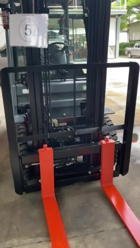 تجديد مجموعه من الروافع