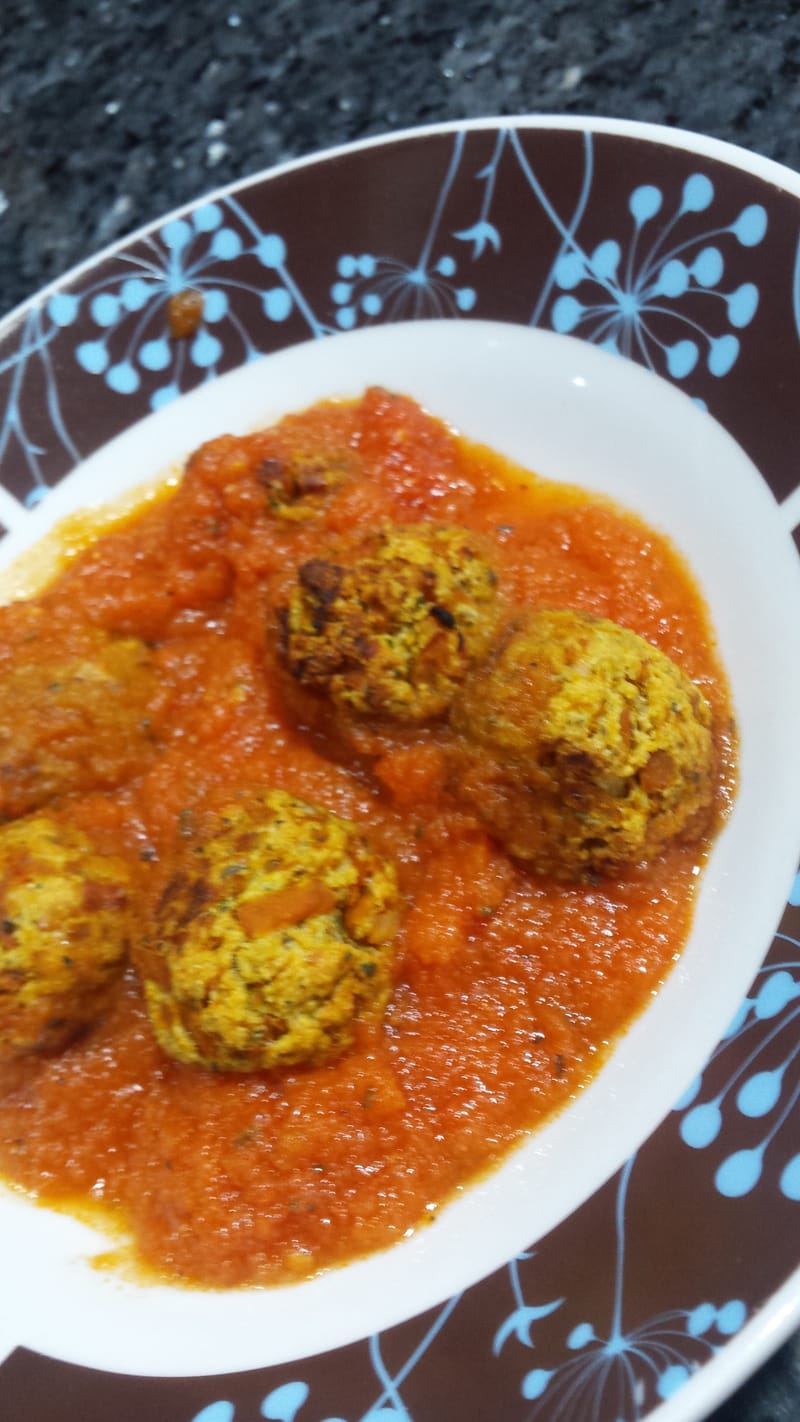ALBÓNDIGAS DE CALABAZA Y SALSA DE TOMATE CASERA