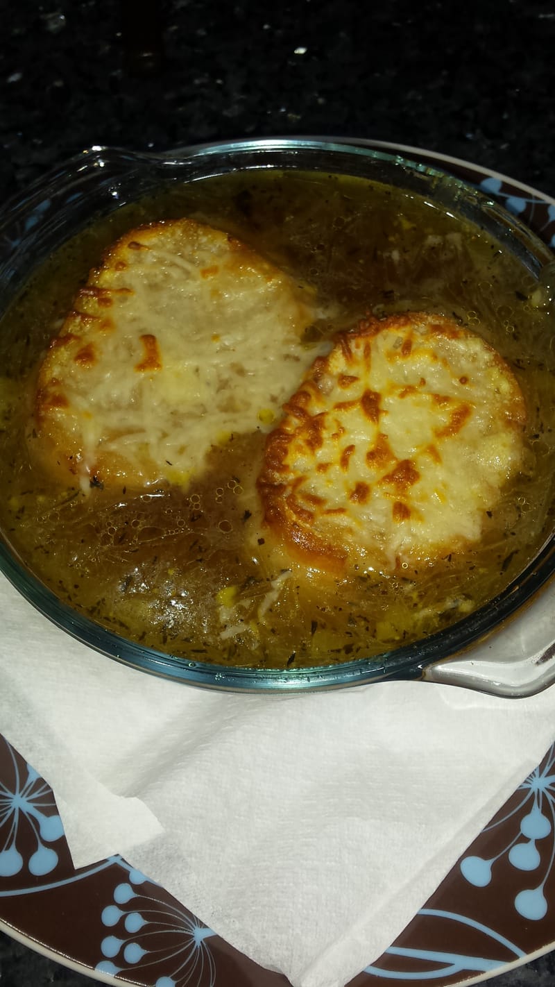 SOPA DE CEBOLLA Y PARMESANO