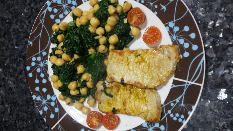 LOMO CON GARBANZOS Y ESPINACAS