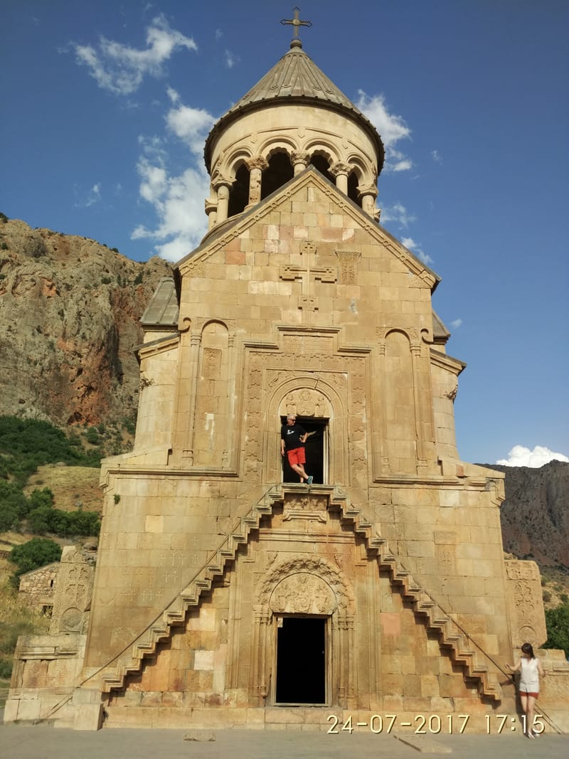 רכבת, הרים - פרק ג' - ארמניה