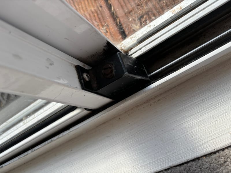 Sliding door Rollers &amp; Locks