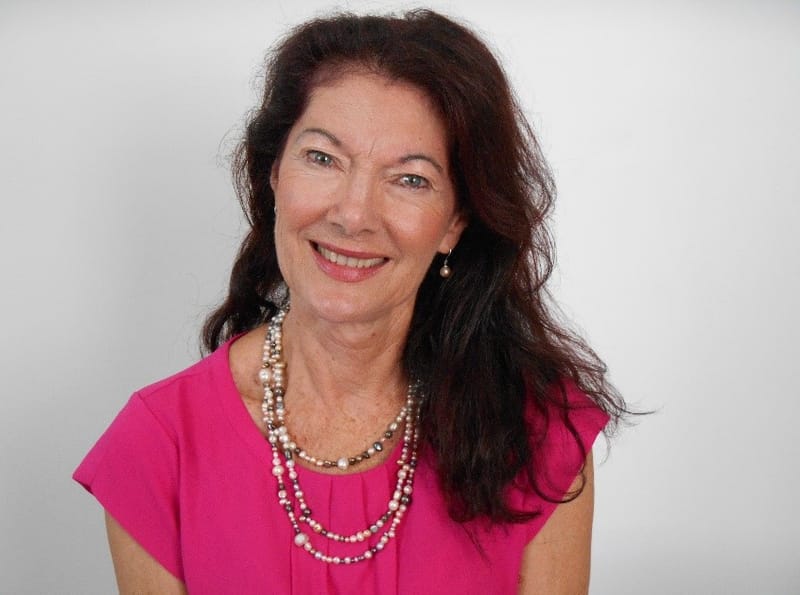 Robyn offers; Essential Emotions Coaching/ Intuitive  Hypnotherapy Sessions/Past Life Regression/ Meditation/ Workshops