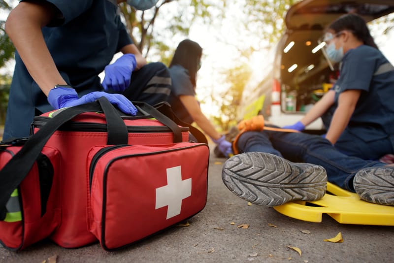 Red Cross First Aid & CPR Courses: Traditional and Blended Learning Options