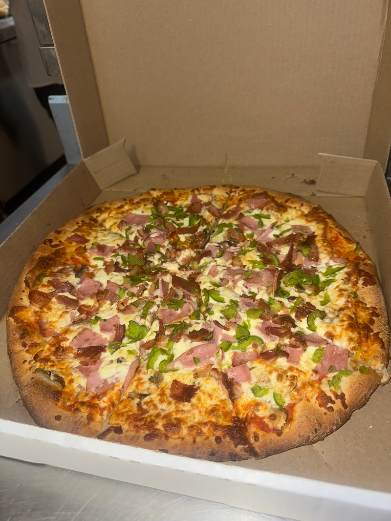 Large Deluxe Pizza