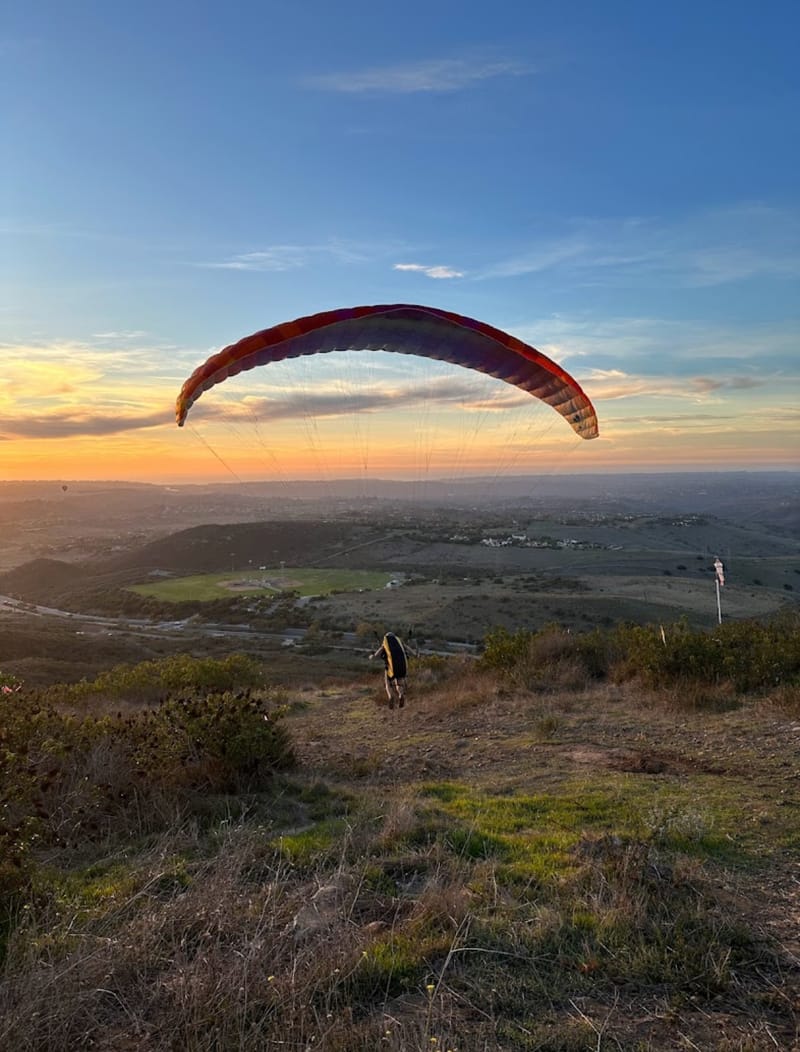 ONE TIME FEE: TRAINING STUDENT P1 - P4 COMBINED PARAGLIDING PILOT PROGRAM (WITH GEAR PURCHASE)