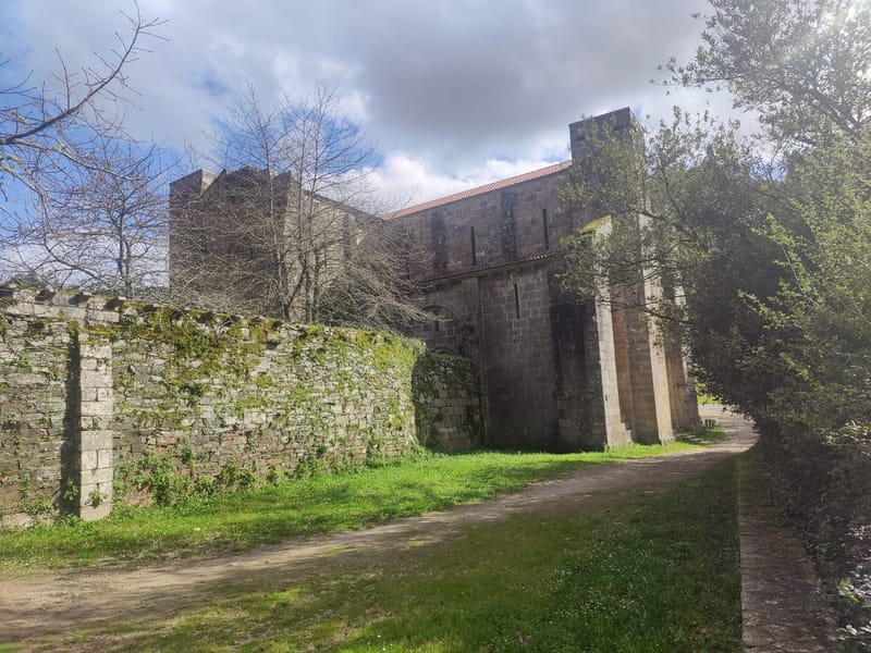 Mosteiro de San Lourenzo de Carboeiro