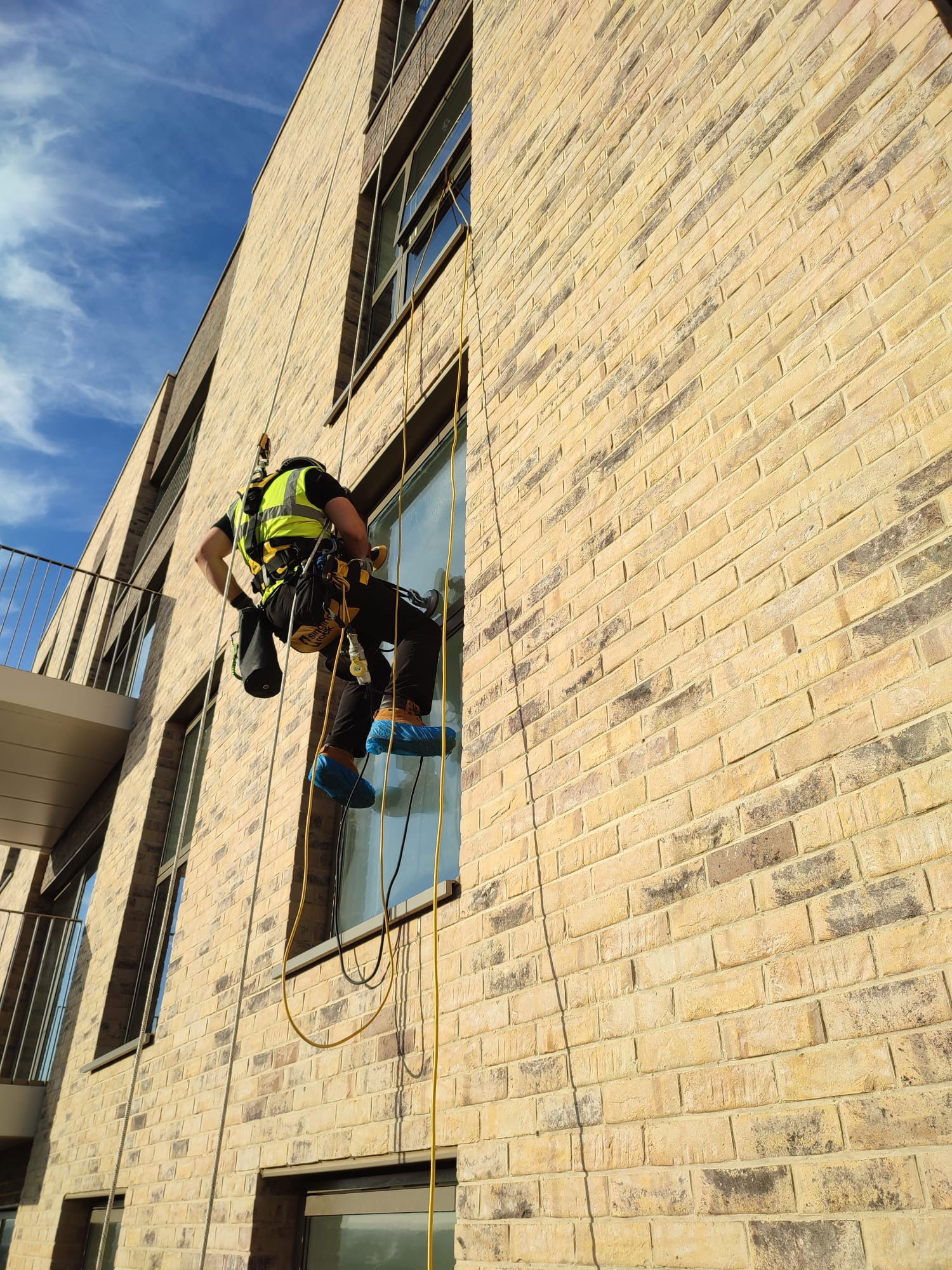 ROPE ACCESS & MAINTENANCE