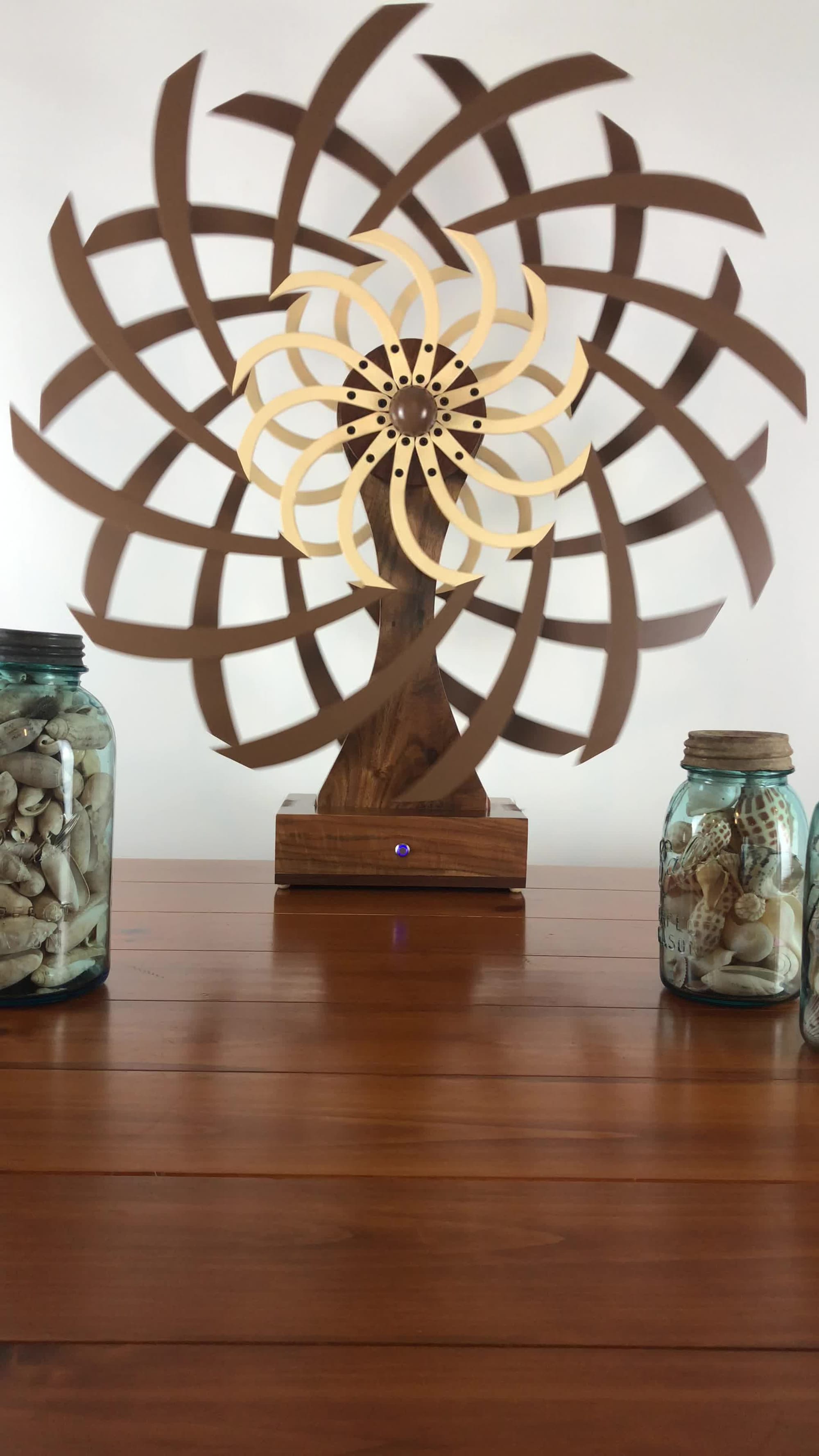 30" Combination Brown & Cream Fin - Bastogne Walnut Body