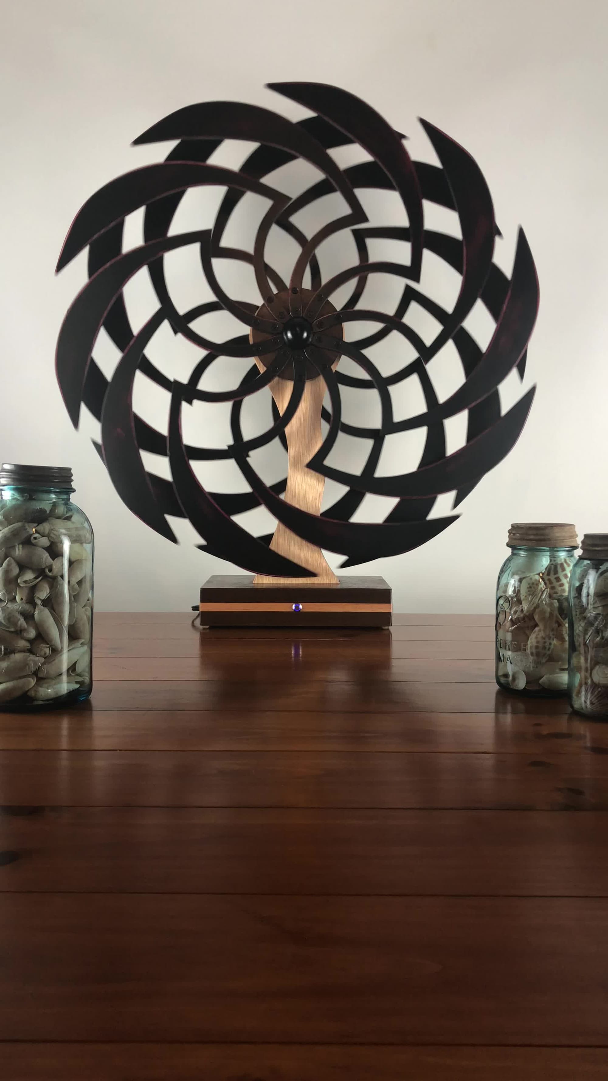 30" Black Fin - Red Grandis Body