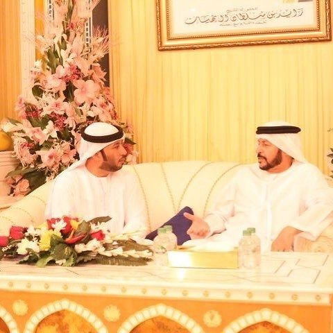 مع معالي مانع سعيد العتيبة