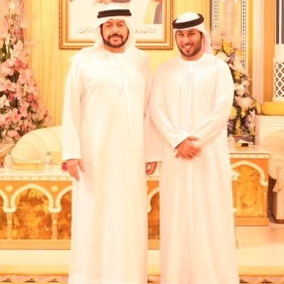 مع معالي مانع سعيد العتيبة
