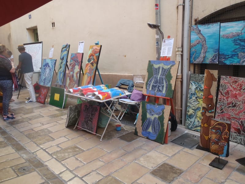 Expo-animation rue des porches à Hyères