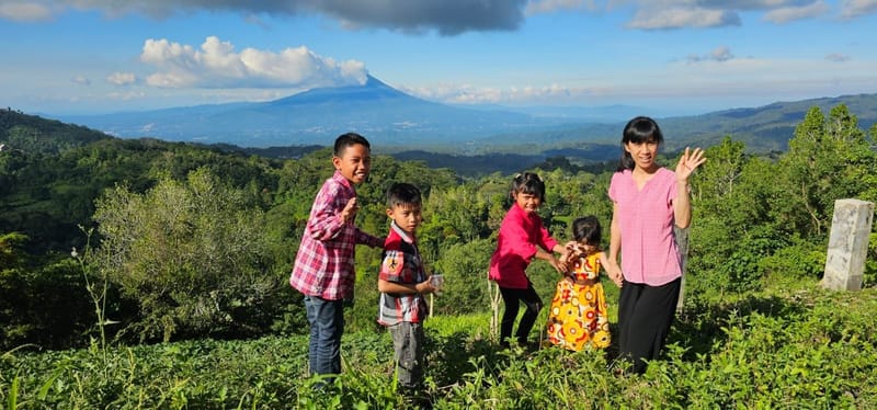 Sekolah Alam / Nature School