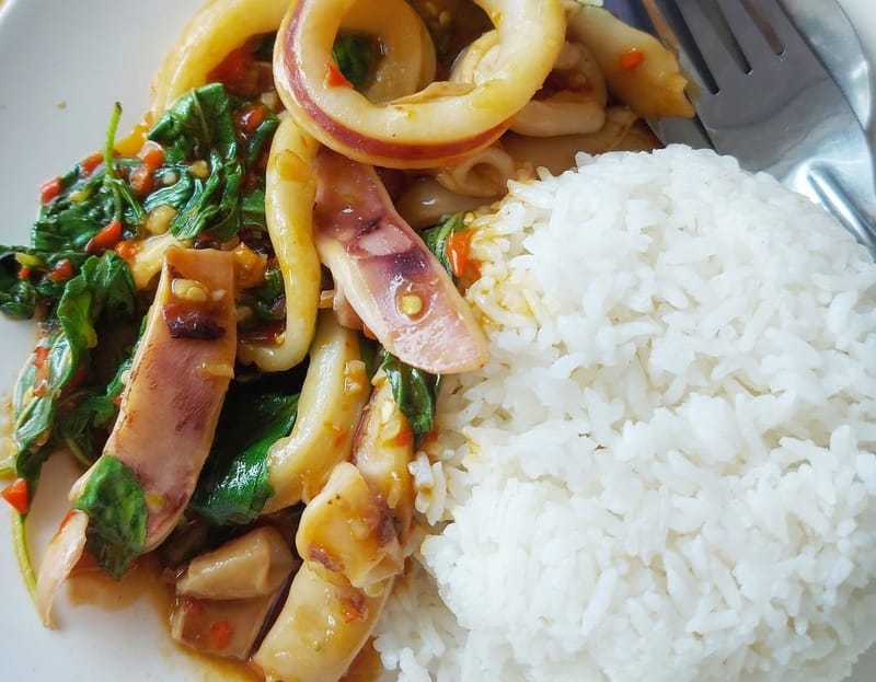 Fried Squid with Basil