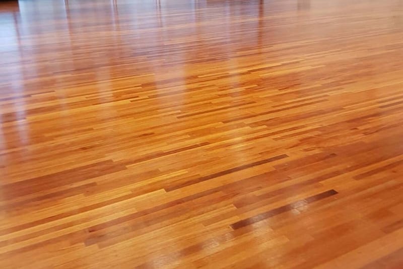 Schuren en oliën parketvloer - Danszaal Willemstraat