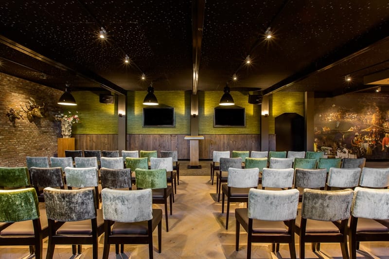 Schuren en waxen parketvloer - Restaurant De Landgoederij