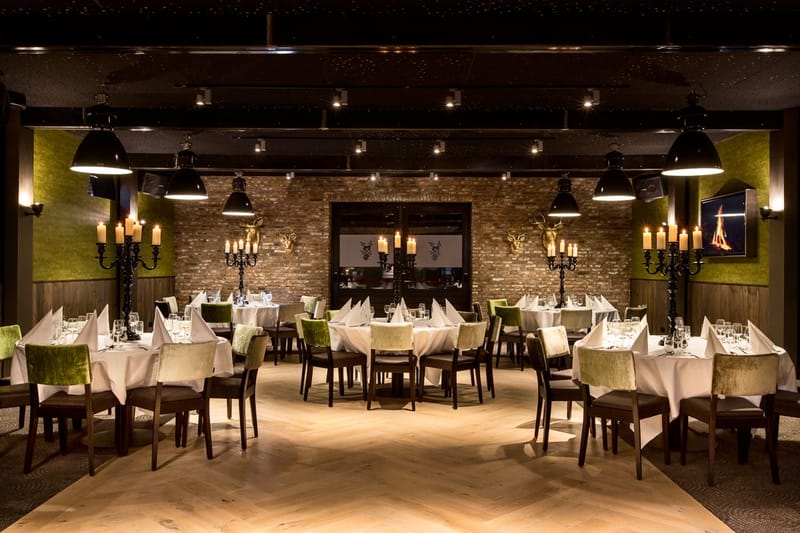 Schuren en waxen parketvloer - Restaurant De Landgoederij